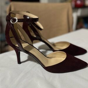 Burgundy heels!